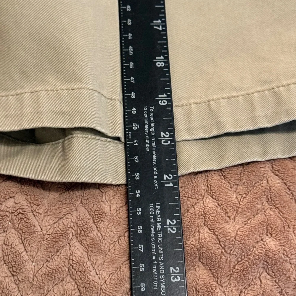 Dockers Mens Classic Fit Khaki Chino Shorts Tan Beige 100% Cotton Size 40